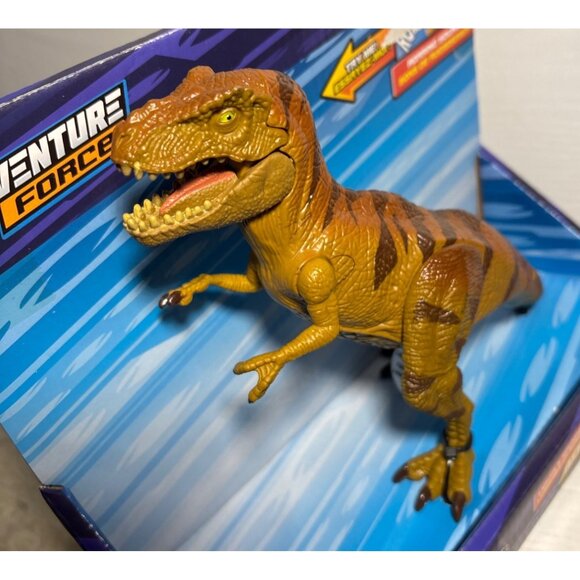 Adventure Force Dinosaur Attack 9" Poseable Dinosaur W/Roaring Sounds & Lights - Picture 3 of 7